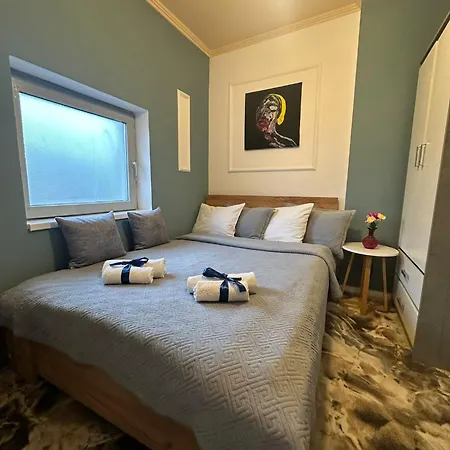 Nova Executive Free Parking דירה קריובה